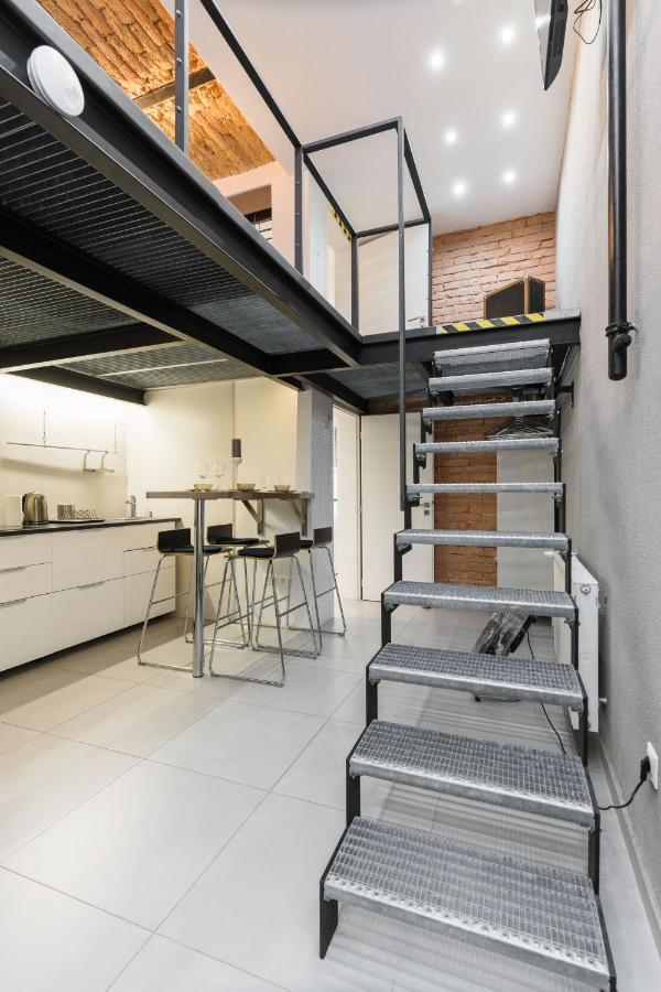 Z38 Downtown Loft Apartment Budapest Luaran gambar