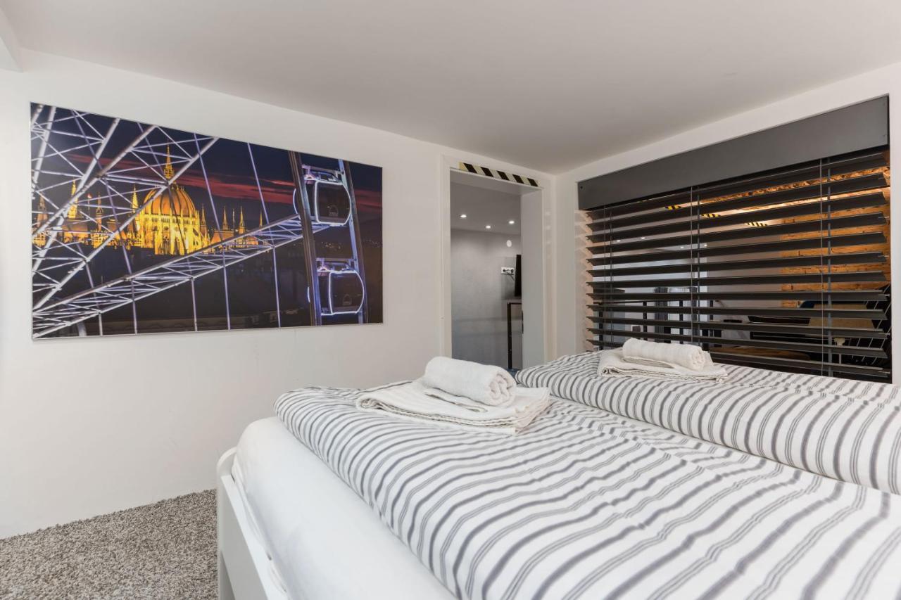 Z38 Downtown Loft Apartment Budapest Luaran gambar