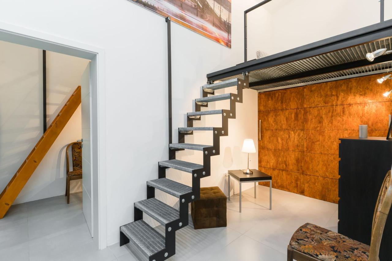 Z38 Downtown Loft Apartment Budapest Luaran gambar