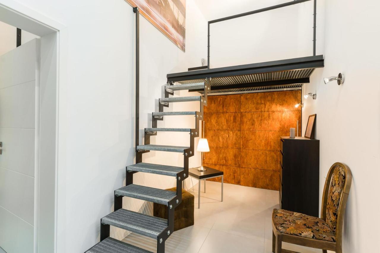 Z38 Downtown Loft Apartment Budapest Luaran gambar